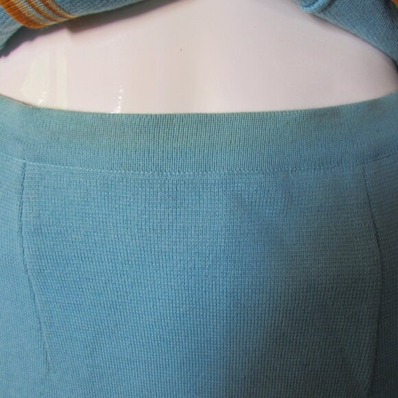 Classic Wool Knit Top and Skirt Made in Italy - Picture 13 of 15